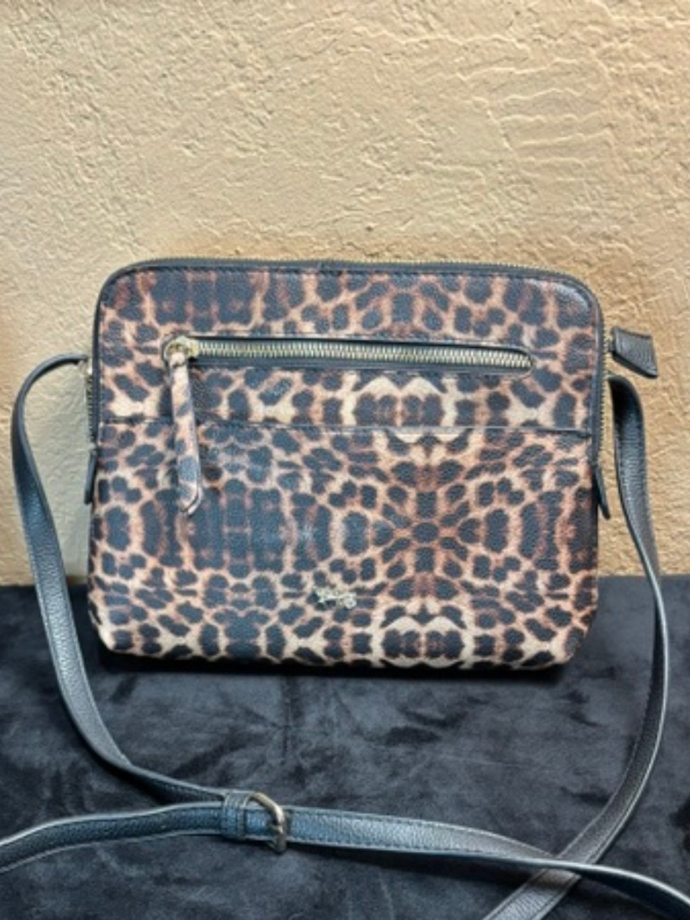 Mathew & Julian Animal print adjustable shoulder crossbody bag